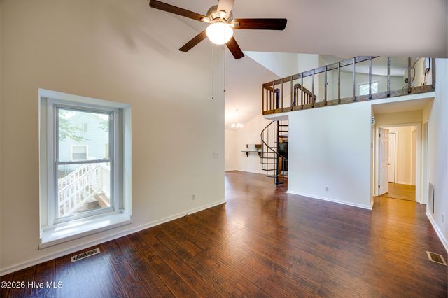 105 Tanglewood Drive, Greenville, NC 27858