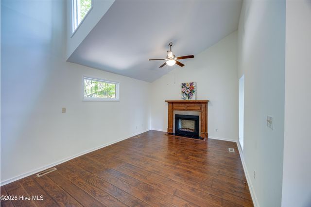 105 Tanglewood Drive, Greenville, NC 27858