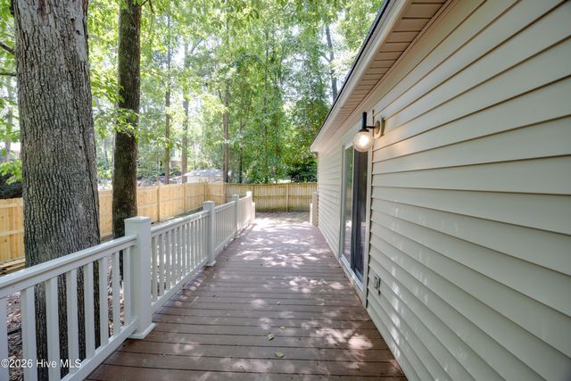 105 Tanglewood Drive, Greenville, NC 27858