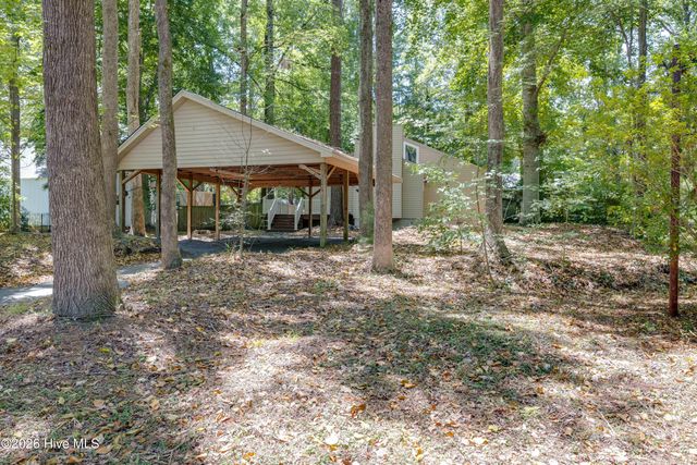 105 Tanglewood Drive, Greenville, NC 27858