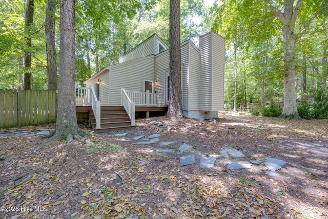 105 Tanglewood Drive, Greenville, NC 27858