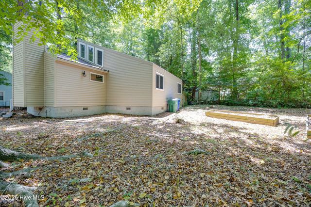 105 Tanglewood Drive, Greenville, NC 27858