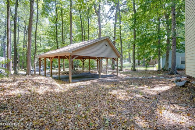 105 Tanglewood Drive, Greenville, NC 27858