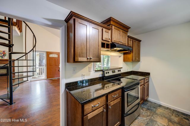 105 Tanglewood Drive, Greenville, NC 27858