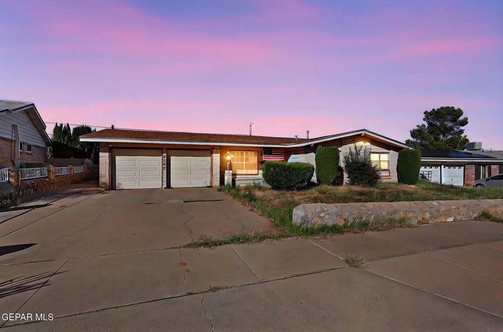 10363 Pasadena Cir Circle, El Paso, TX 79924