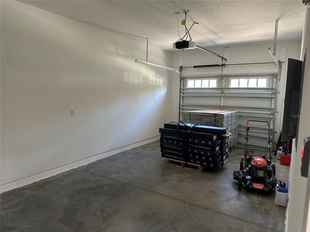 Image 21 of property listing at 6376 W FLANDERS LANE, Crystal River, FL 34429