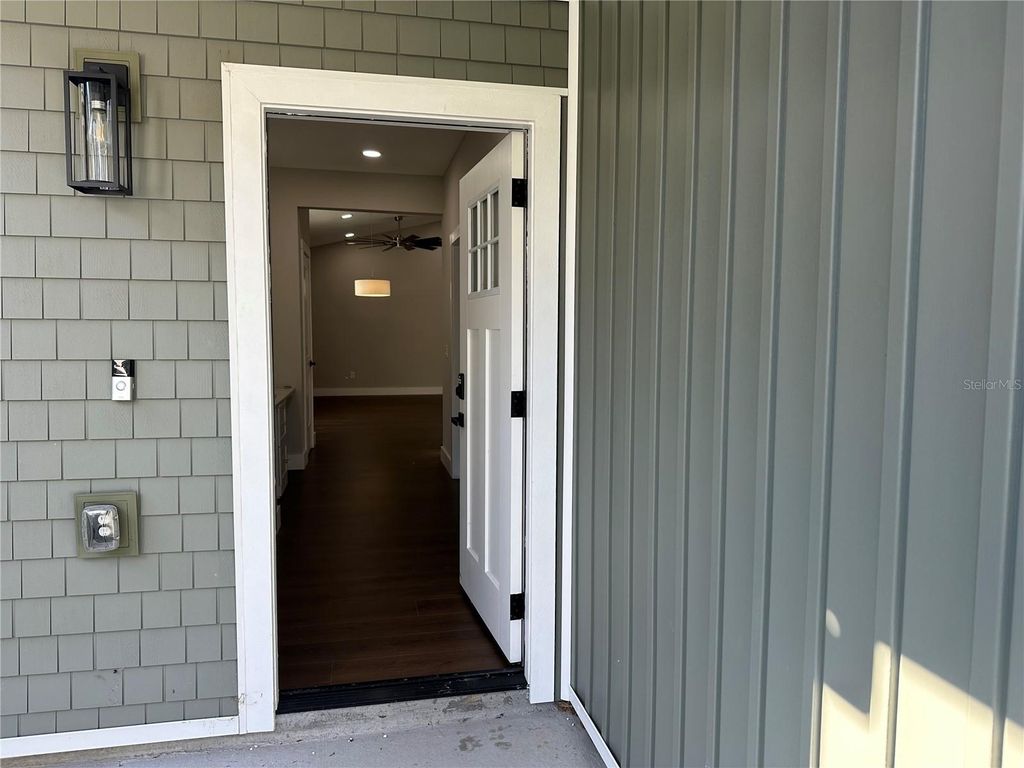 Image 8 of property listing at 6376 W FLANDERS LANE, Crystal River, FL 34429