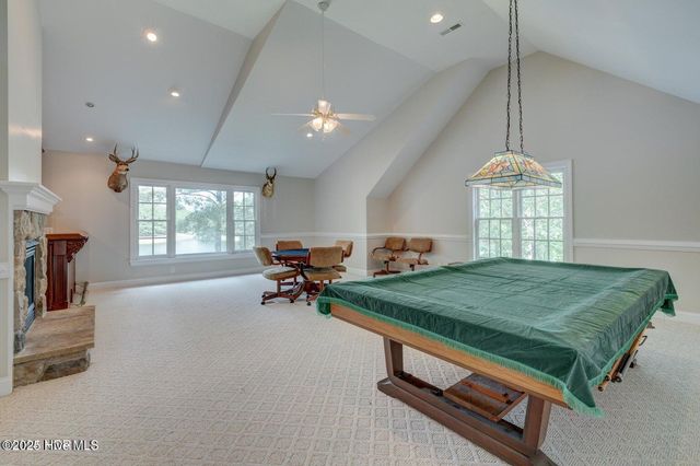 140 River Woods Drive, Wallace, NC 28466