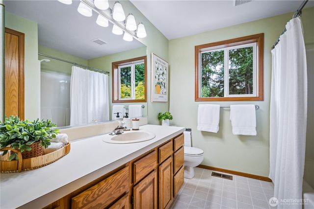 6912 65th Avenue W, Lakewood, WA 98499
