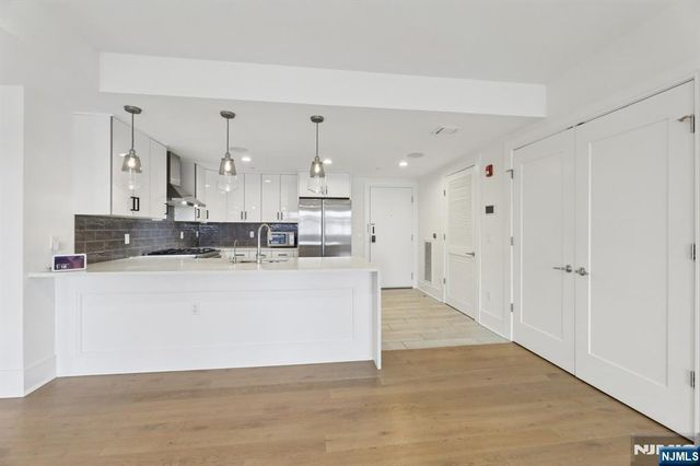 209-211 Hackensack Plank Road 5B, Weehawken, NJ 07086