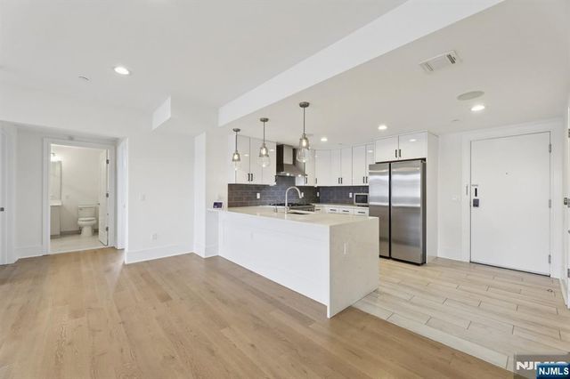 209-211 Hackensack Plank Road 5B, Weehawken, NJ 07086