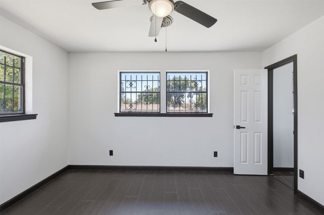 2313 Clearview Drive, Fort Worth, TX 76119