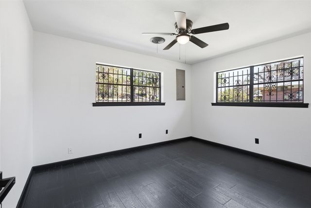 2313 Clearview Drive, Fort Worth, TX 76119