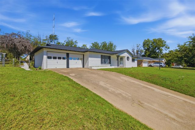 2313 Clearview Drive, Fort Worth, TX 76119