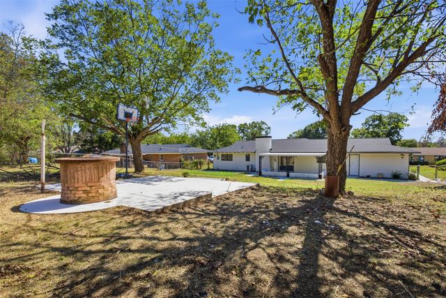 2313 Clearview Drive, Fort Worth, TX 76119