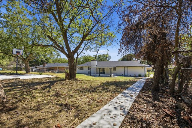 2313 Clearview Drive, Fort Worth, TX 76119
