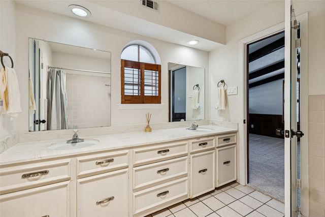 1717 Live Oak Drive, Irving, TX 75061