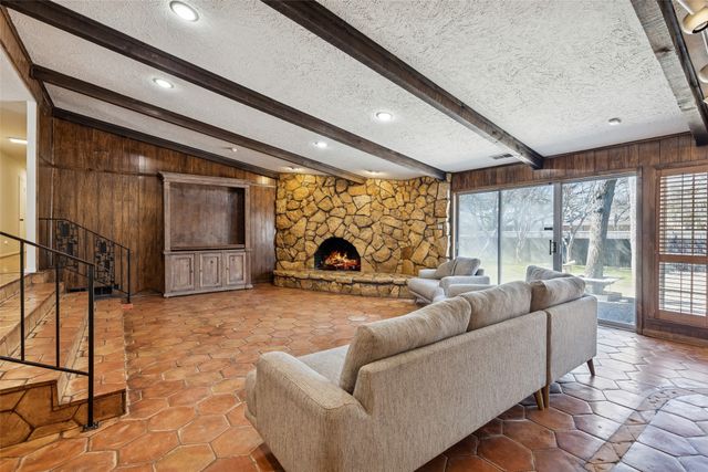 1717 Live Oak Drive, Irving, TX 75061