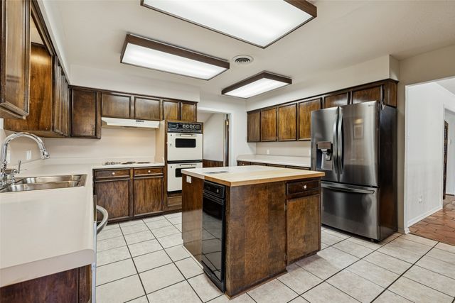 1717 Live Oak Drive, Irving, TX 75061