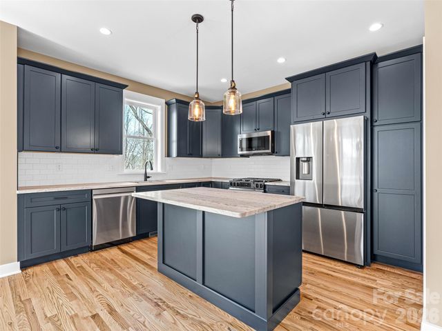 112 Alma Lane, Asheville, NC 28806