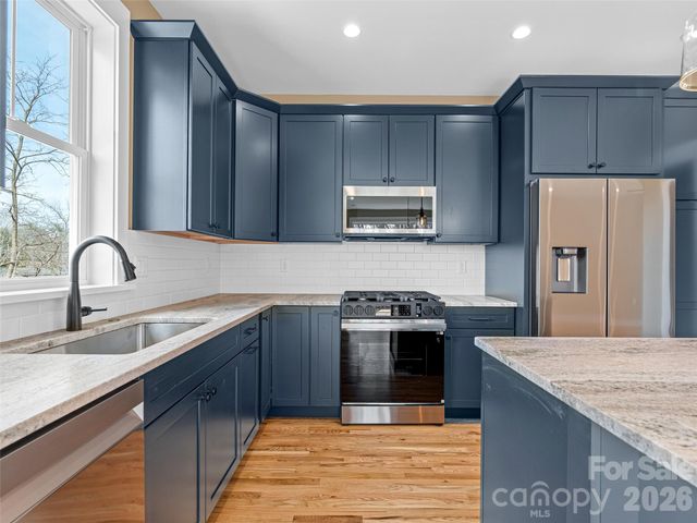 112 Alma Lane, Asheville, NC 28806