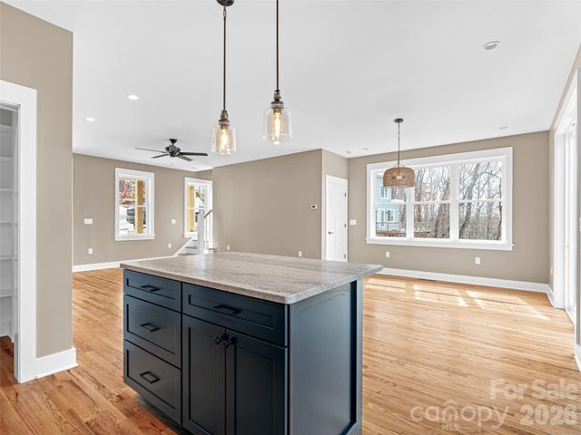 112 Alma Lane, Asheville, NC 28806