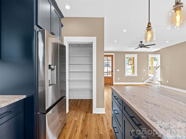 112 Alma Lane, Asheville, NC 28806