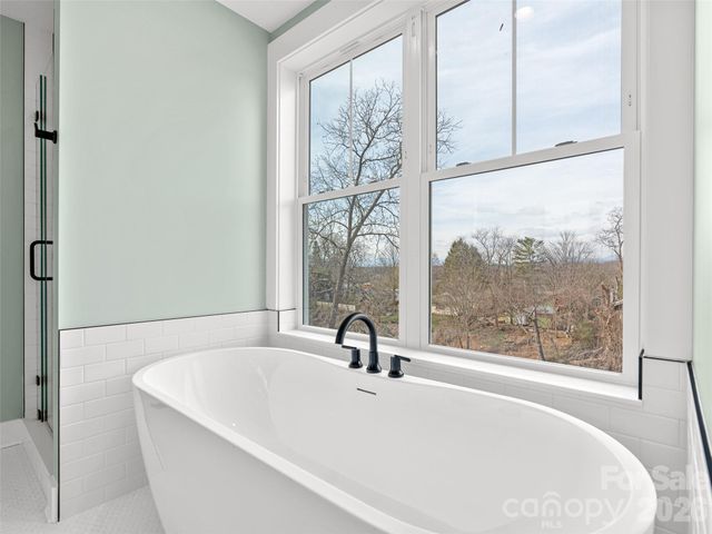 112 Alma Lane, Asheville, NC 28806