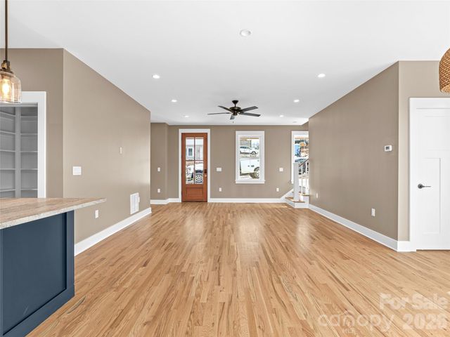 112 Alma Lane, Asheville, NC 28806