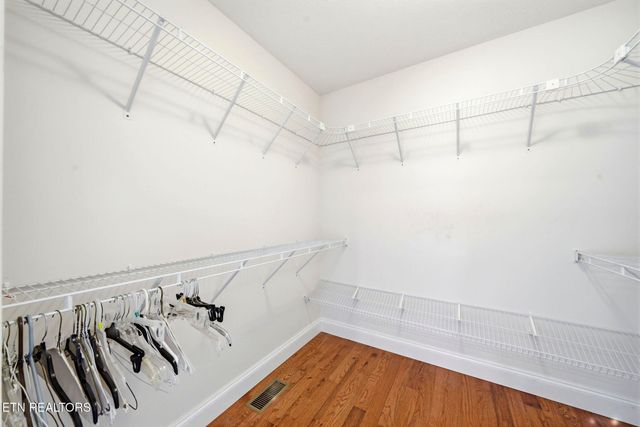 2515 Lakeshore Rd, Bean Station, TN 37708