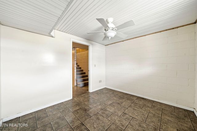 2515 Lakeshore Rd, Bean Station, TN 37708