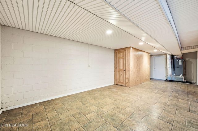 2515 Lakeshore Rd, Bean Station, TN 37708