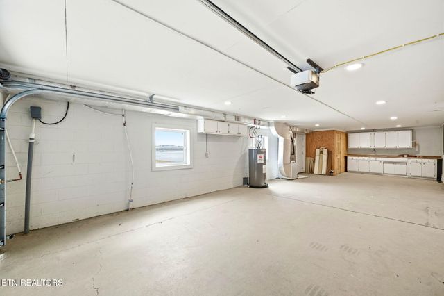 2515 Lakeshore Rd, Bean Station, TN 37708