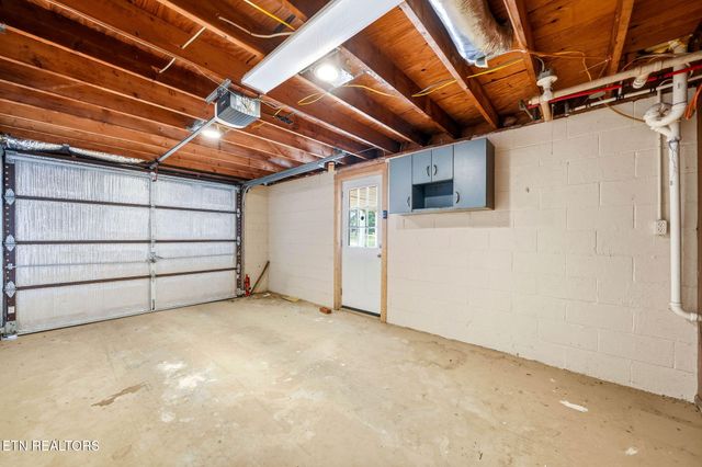 2515 Lakeshore Rd, Bean Station, TN 37708