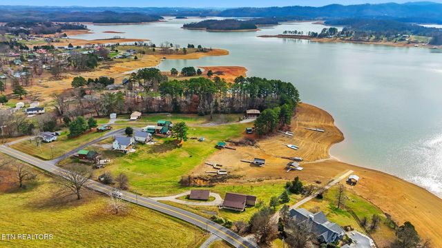 2515 Lakeshore Rd, Bean Station, TN 37708