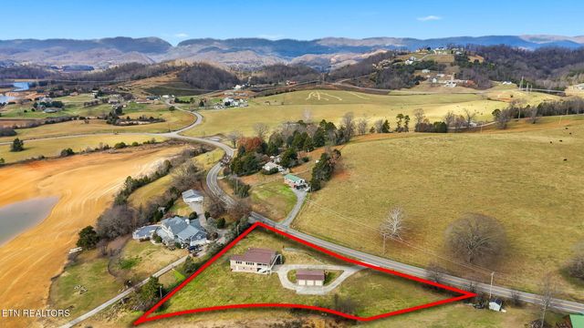 2515 Lakeshore Rd, Bean Station, TN 37708