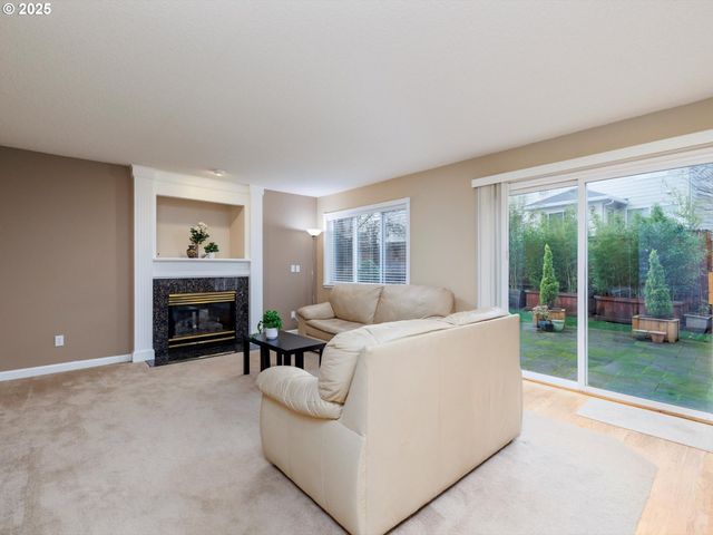 415 Nw KOTRIK Pl, Beaverton, OR 97006