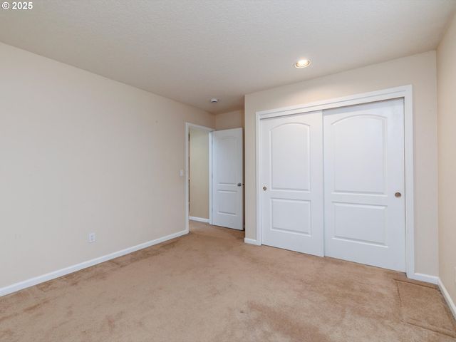 415 Nw KOTRIK Pl, Beaverton, OR 97006