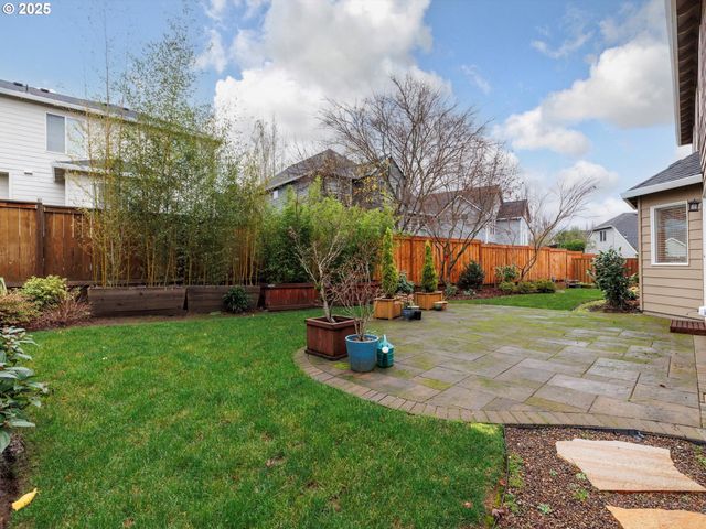 415 Nw KOTRIK Pl, Beaverton, OR 97006