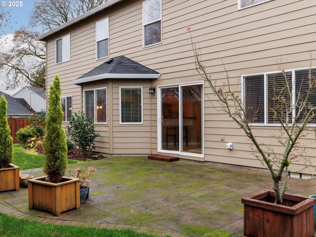 415 Nw KOTRIK Pl, Beaverton, OR 97006