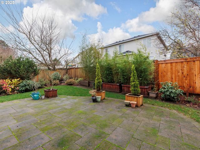 415 Nw KOTRIK Pl, Beaverton, OR 97006