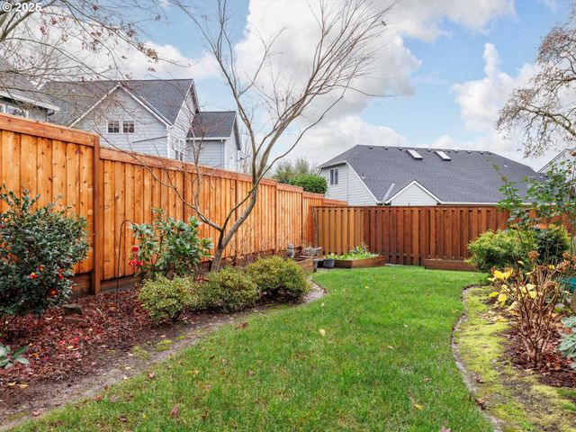 415 Nw KOTRIK Pl, Beaverton, OR 97006