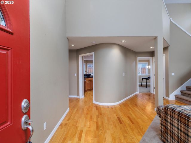 415 Nw KOTRIK Pl, Beaverton, OR 97006