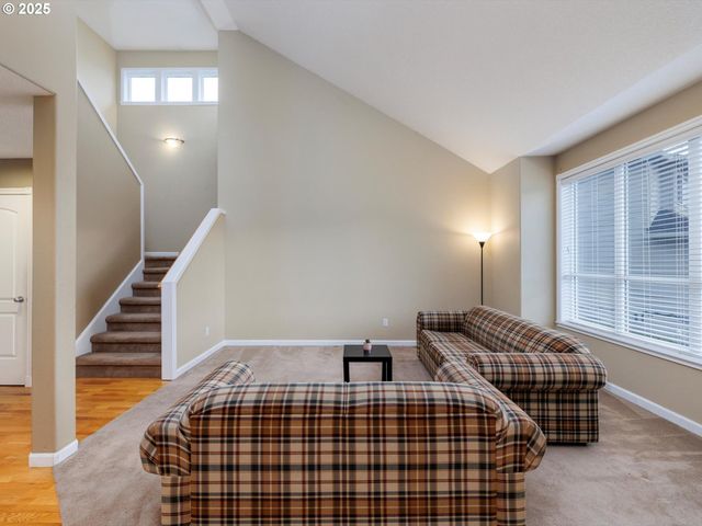 415 Nw KOTRIK Pl, Beaverton, OR 97006