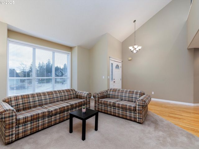 415 Nw KOTRIK Pl, Beaverton, OR 97006