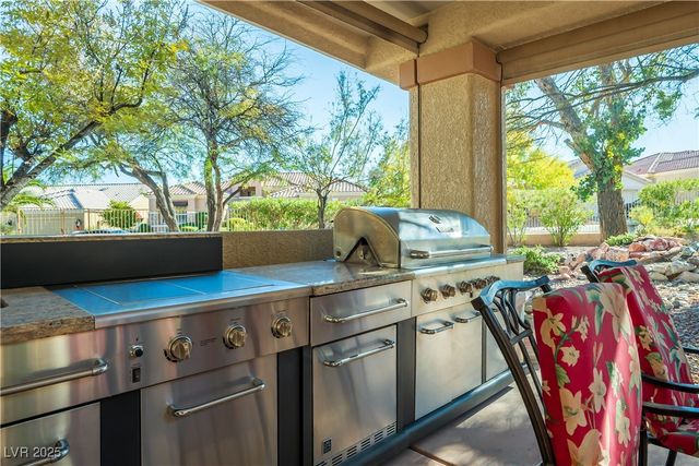 2601 Settlers Bay Lane, Las Vegas, NV 89134