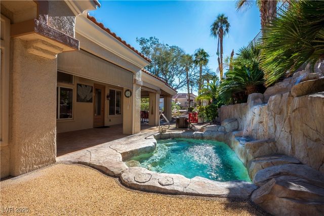 2601 Settlers Bay Lane, Las Vegas, NV 89134