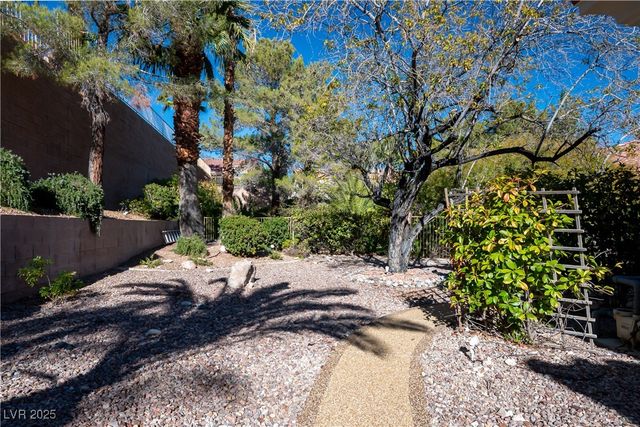 2601 Settlers Bay Lane, Las Vegas, NV 89134