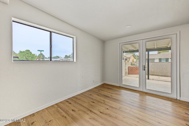2518 S Del Valle, Tucson, AZ 85711