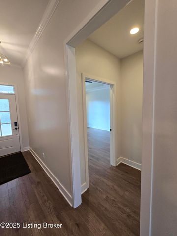 4425 Lochridge Pkwy, Jeffersontown, KY 40299